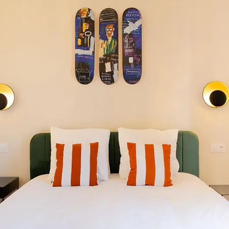 Daire Bright Near The Port