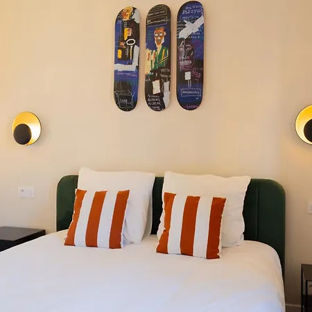 Bright Near The Port Daire *