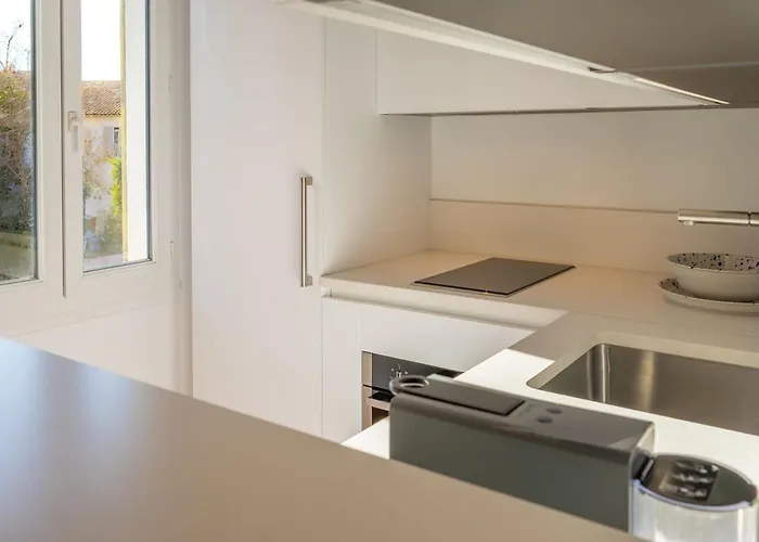 Bright Near The Port Daire